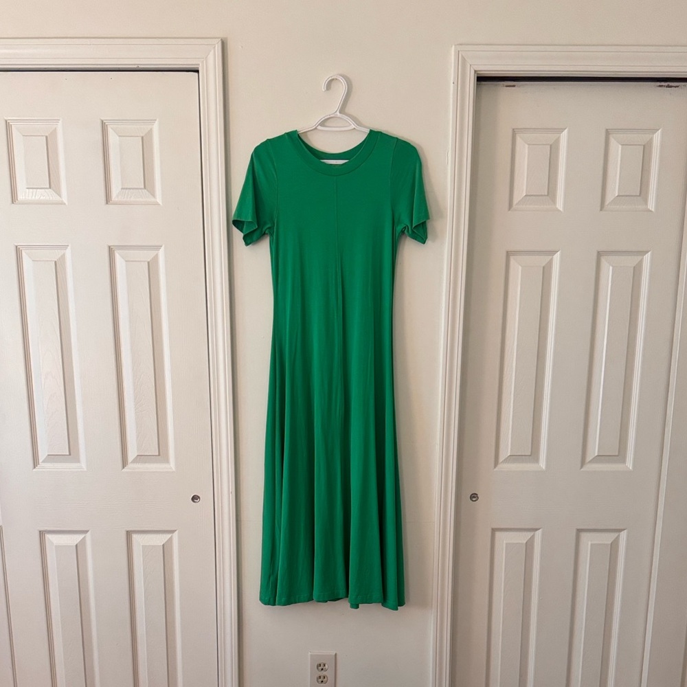 NWOT LOFT Vibrant Green Midi Dress. Small Petite.